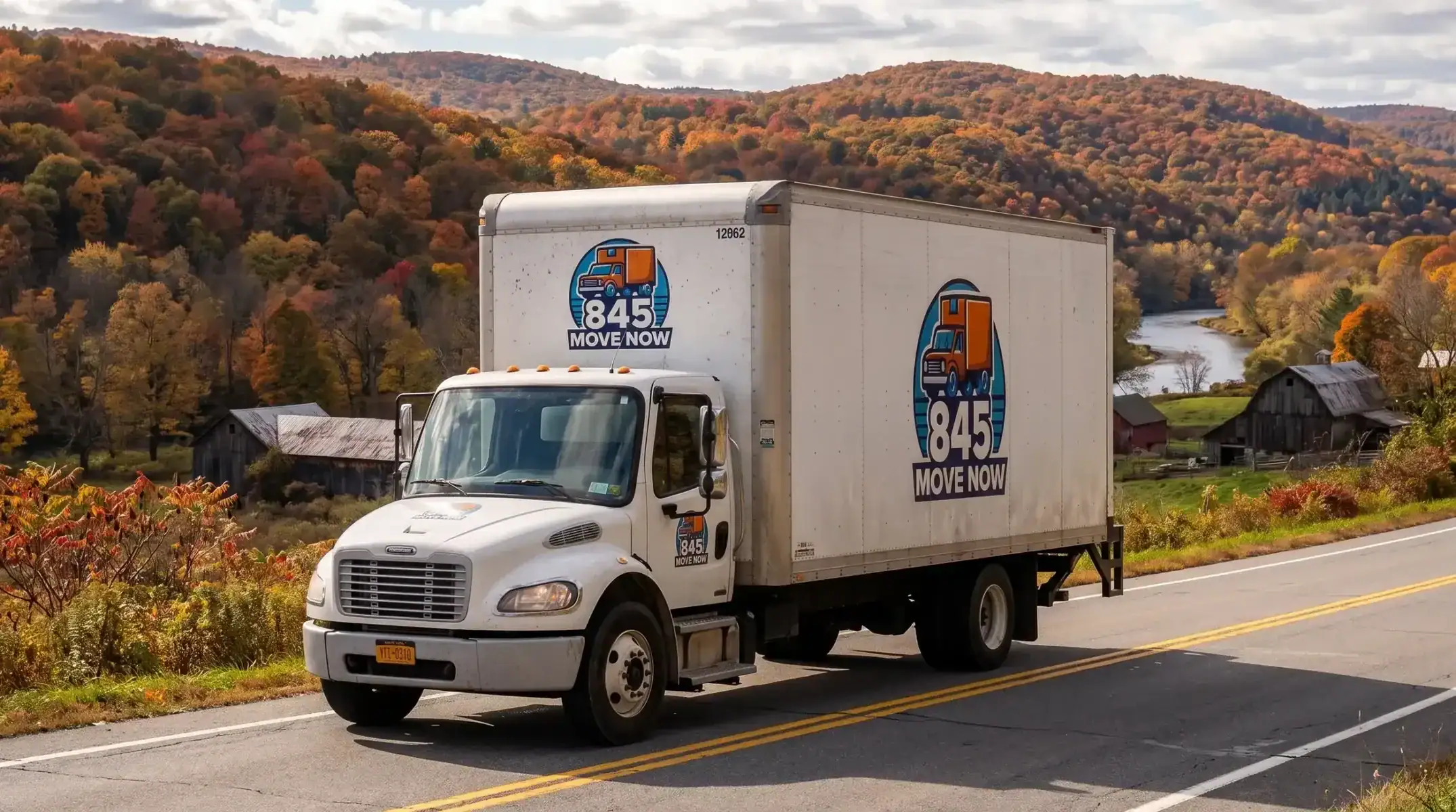 845 Move Now moving truck in the Hudson Valley